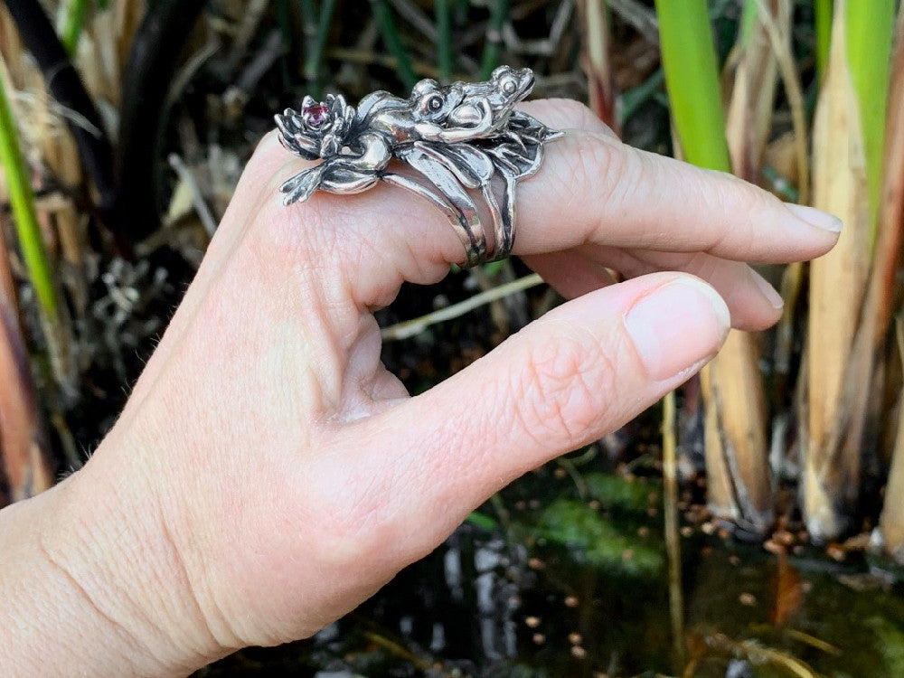 Leap Frog Ring in Silver