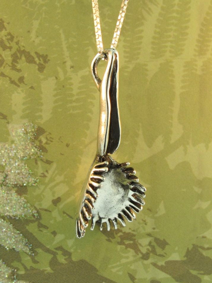 Sterling Silver Medium Venus Flytrap Charm by Marty Magic