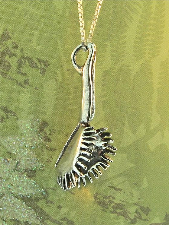 Sterling Silver Medium Venus Flytrap Charm by Marty Magic