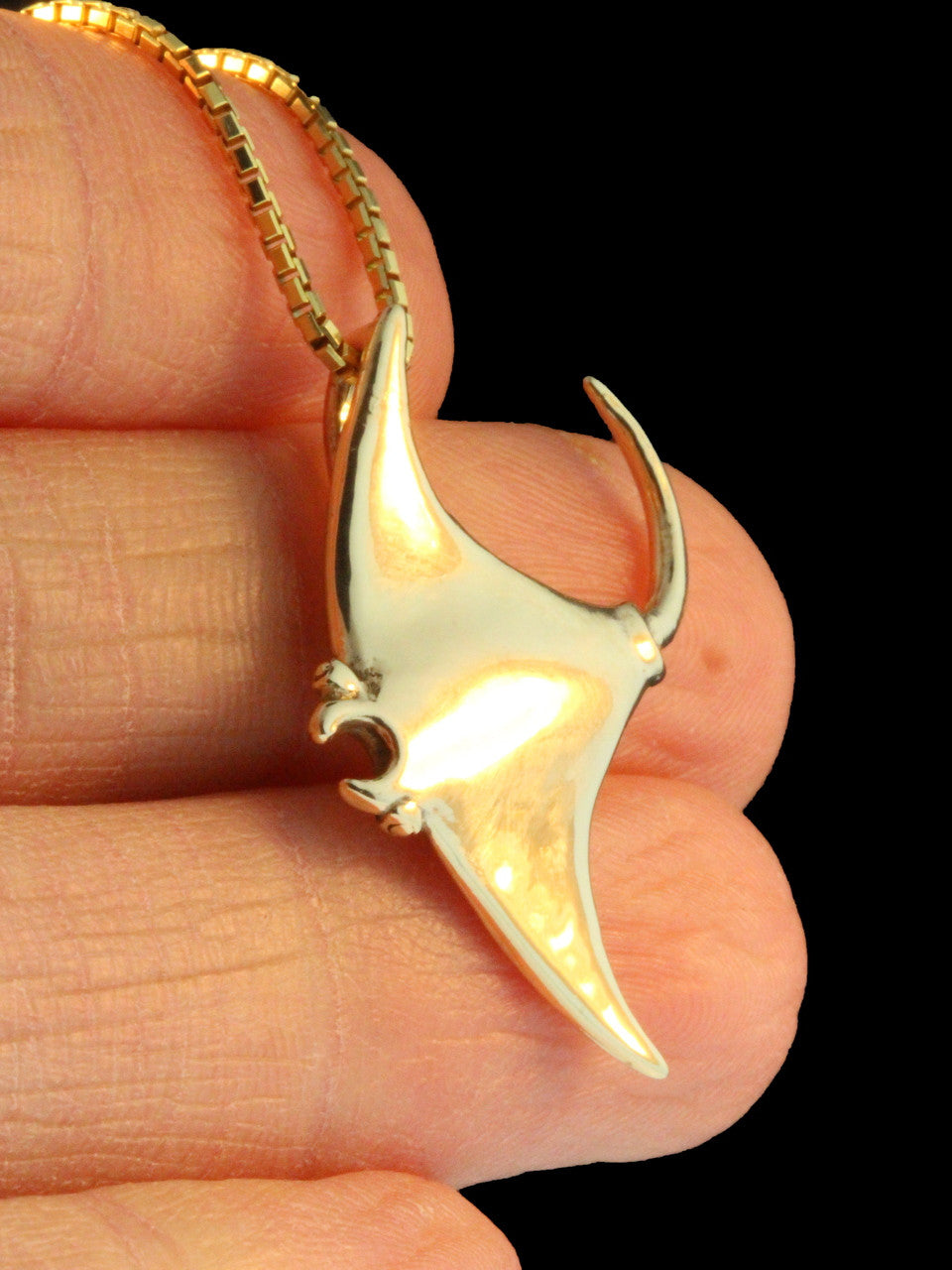 Manta Ray Charm - Solid 14k Gold