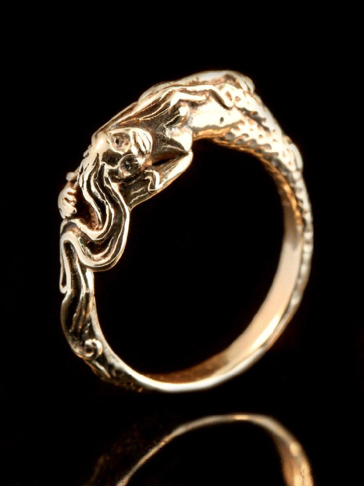 Mermaid's Dream Ring in 14K Gold