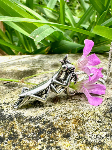Praying Mantis Pendant - Silver
