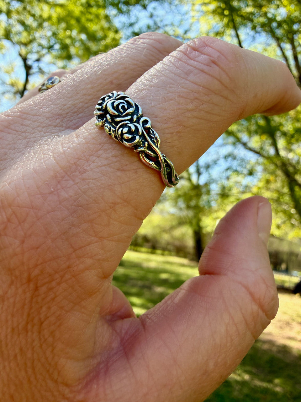 Rose Tendril Ring - Silver
