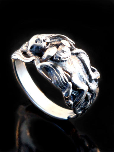 Sea Otter Ring - Silver