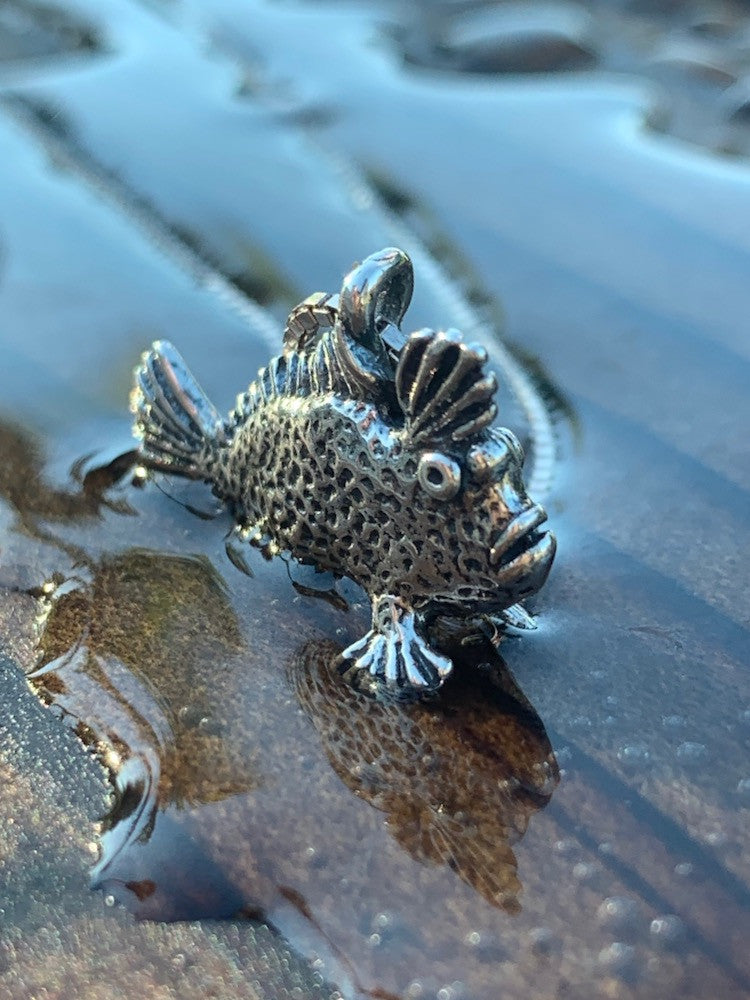 Hand Fish Charm - Silver