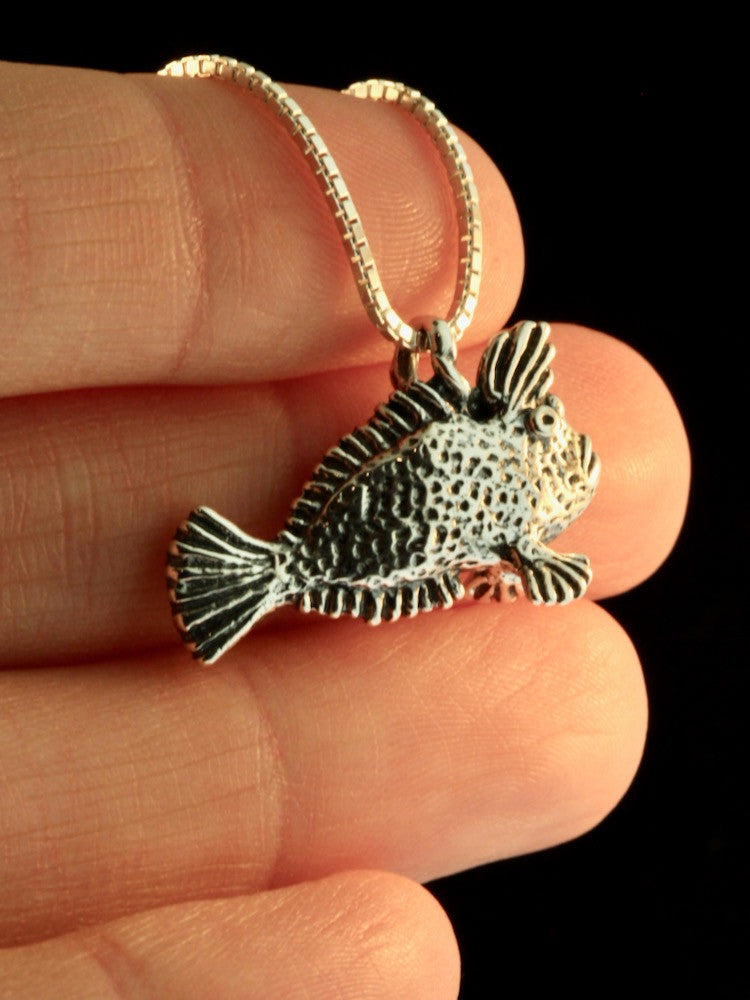 Hand Fish Charm - Silver