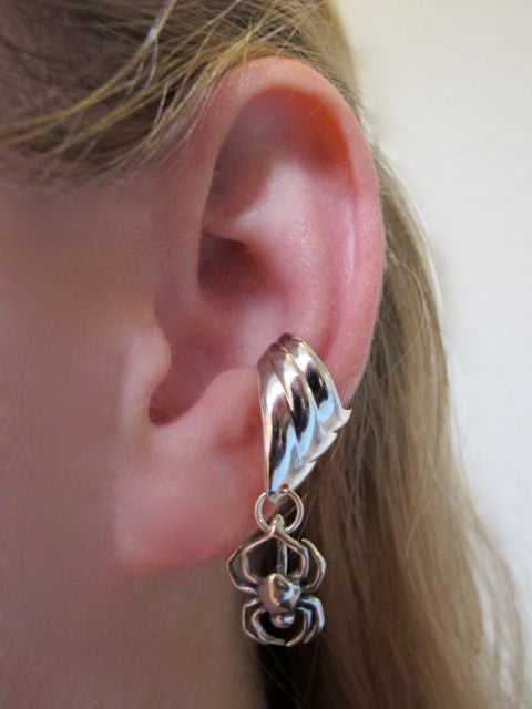 Small Spider Ear Cuff Chevron - Silver