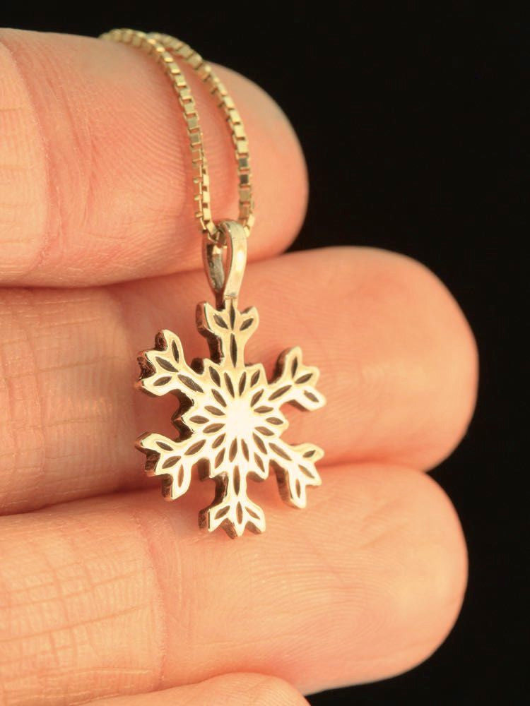 Christmas Pointed Snowflake Charm in 14k Gold