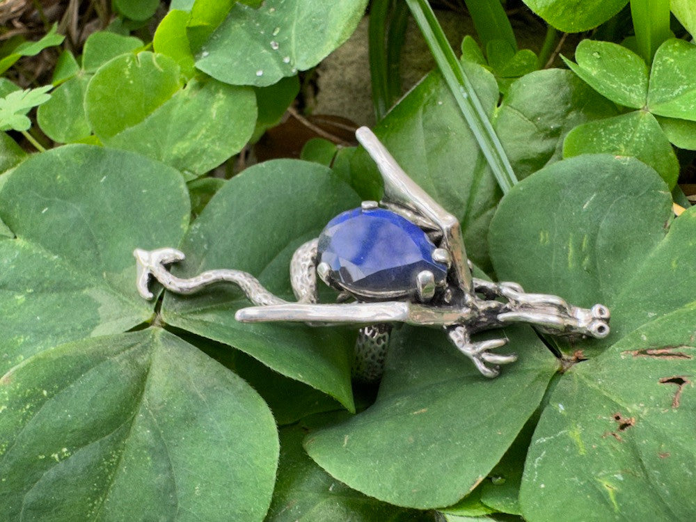 Dragon Sculpture Ring with Faceted Labradorite