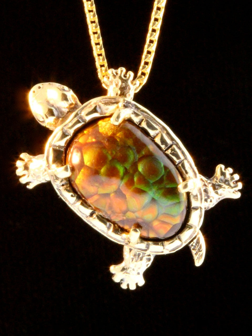 Turtle or Tortoise Pendant with Fire Agate - 18K gold