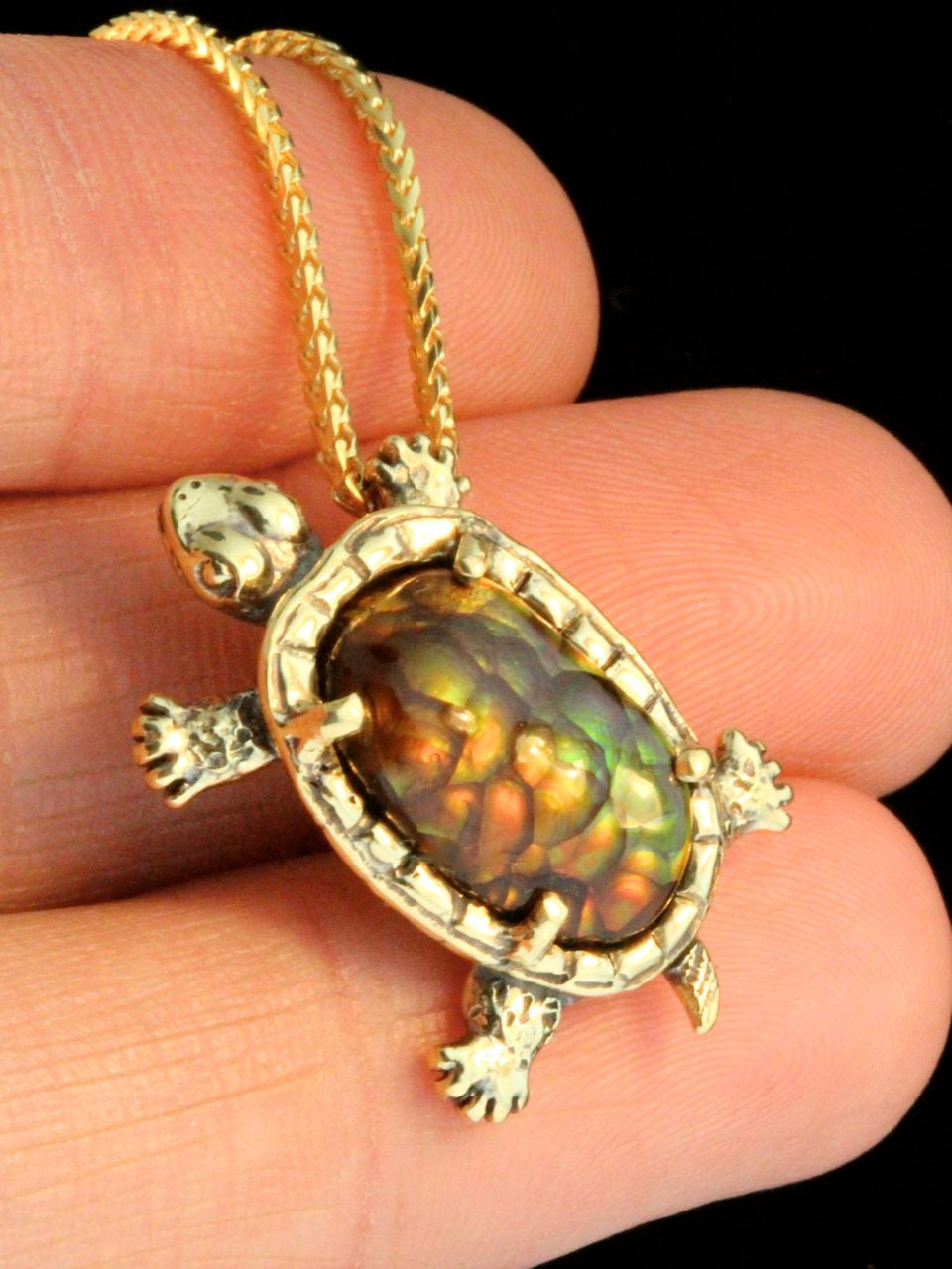 Turtle or Tortoise Pendant with Fire Agate - 18K gold