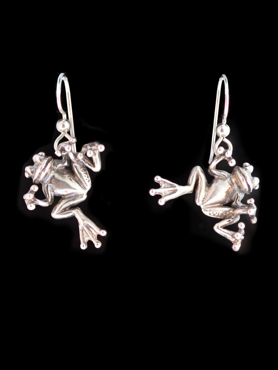 Tree Frog Earrings in Silver