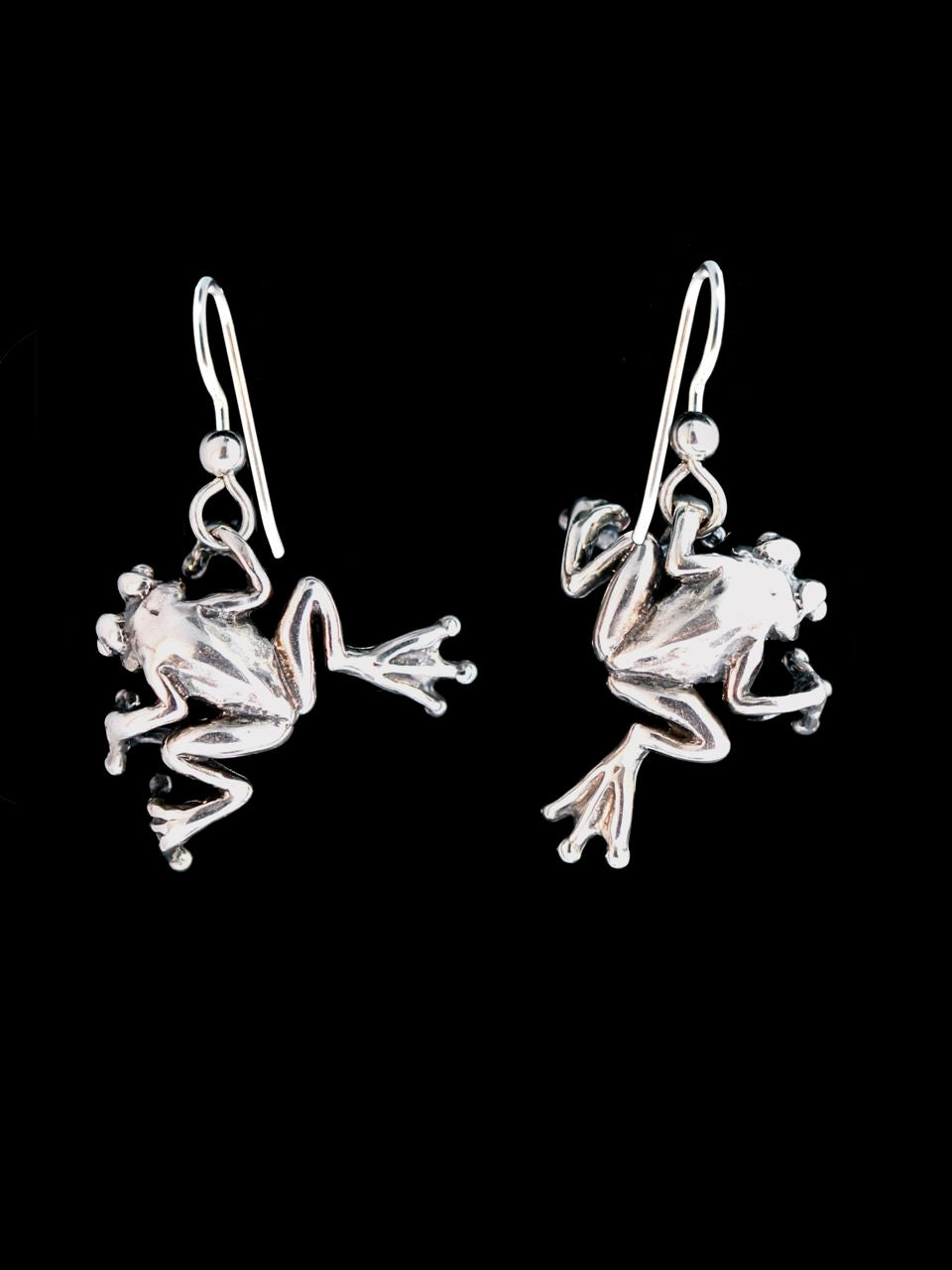 Tree Frog Earrings in Silver