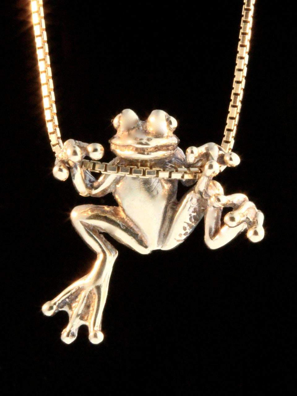 Tree Frog Charm in 14k Gold