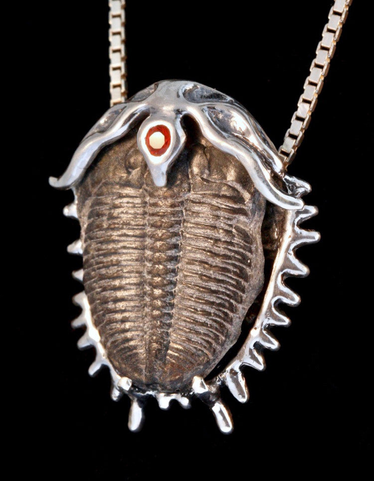 Trilobite with single stone (Fire Opal)