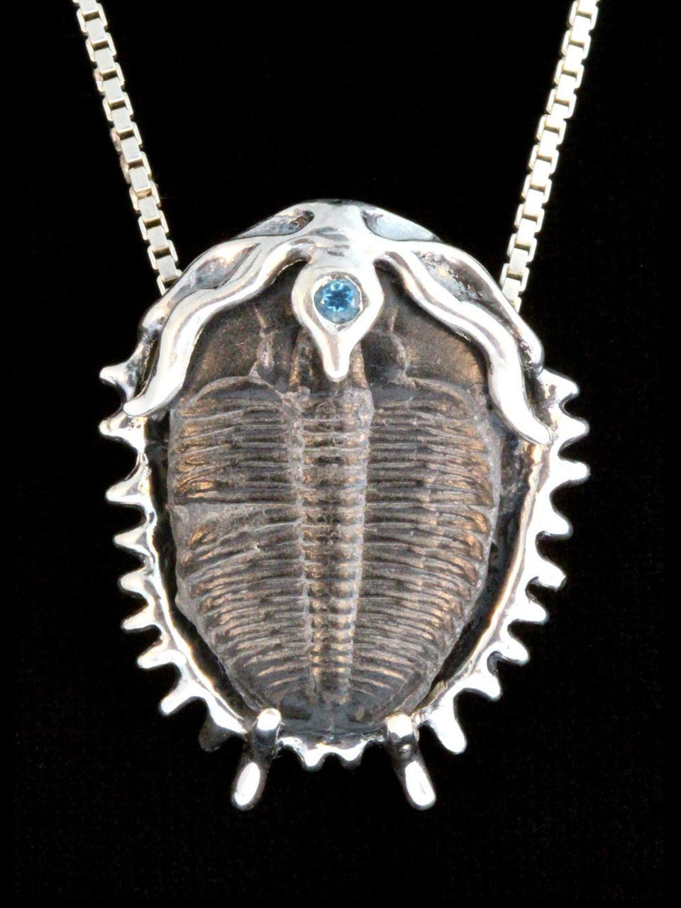 Trilobite with single stone (Blue Topaz)