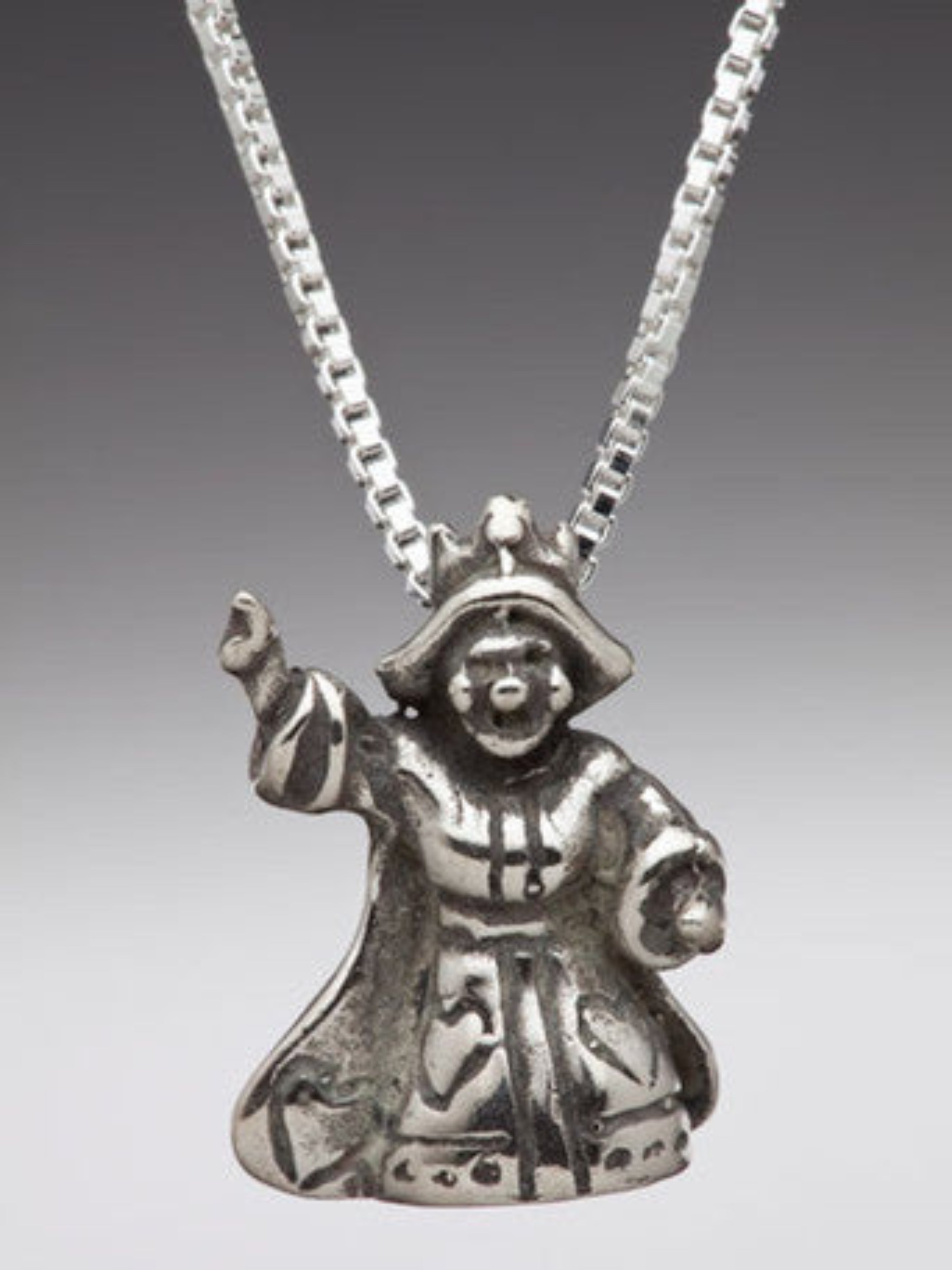 Alice - Queen of Hearts Charm - Silver