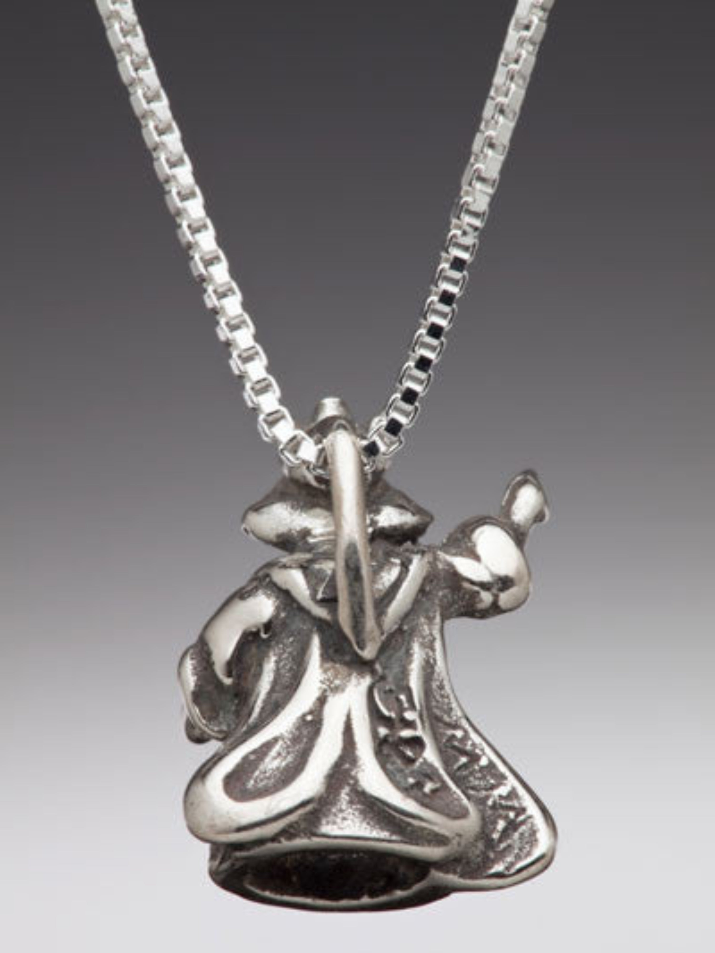 Alice - Queen of Hearts Charm - Silver