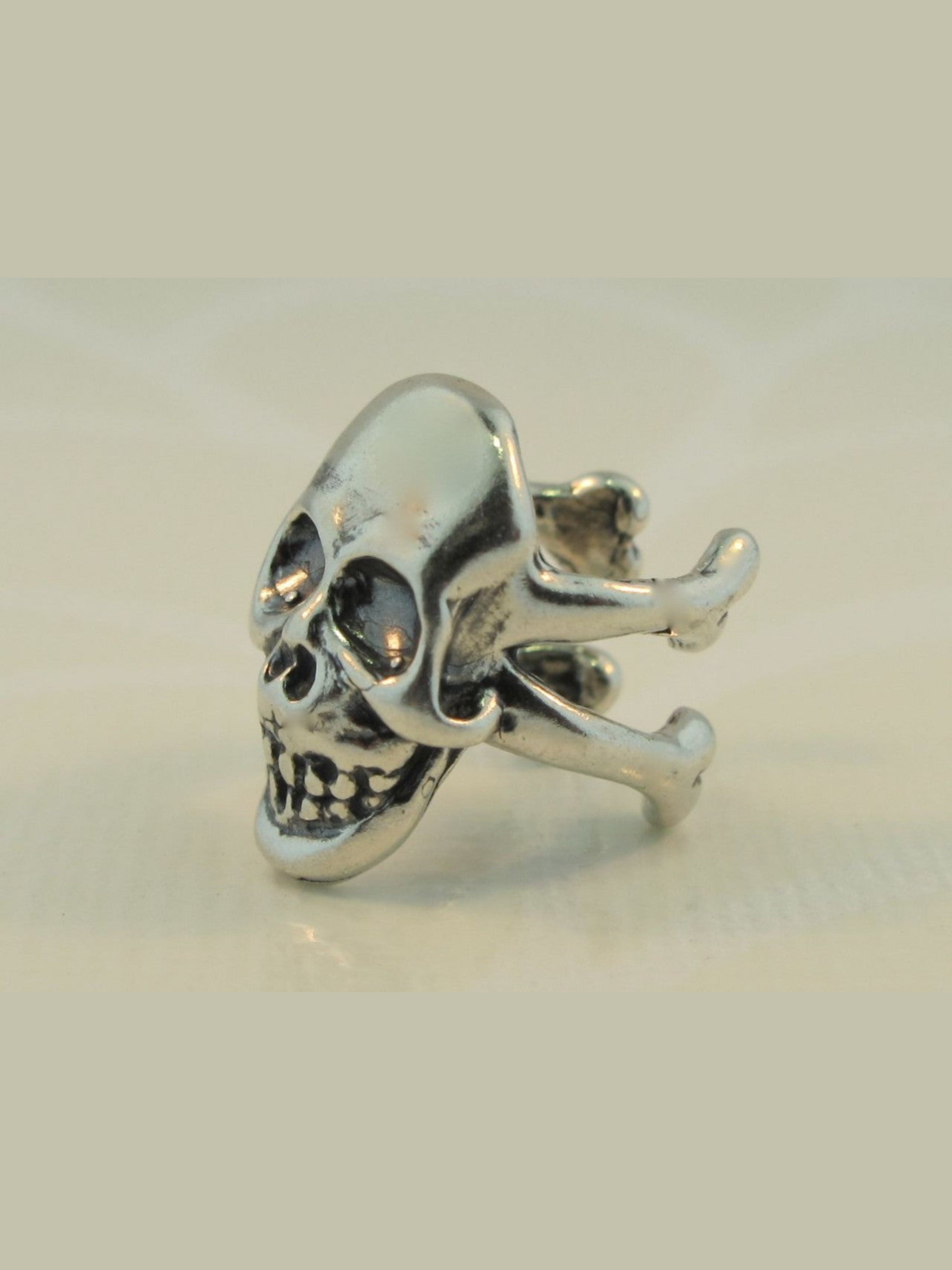 Skull Ear Cuff - Silver