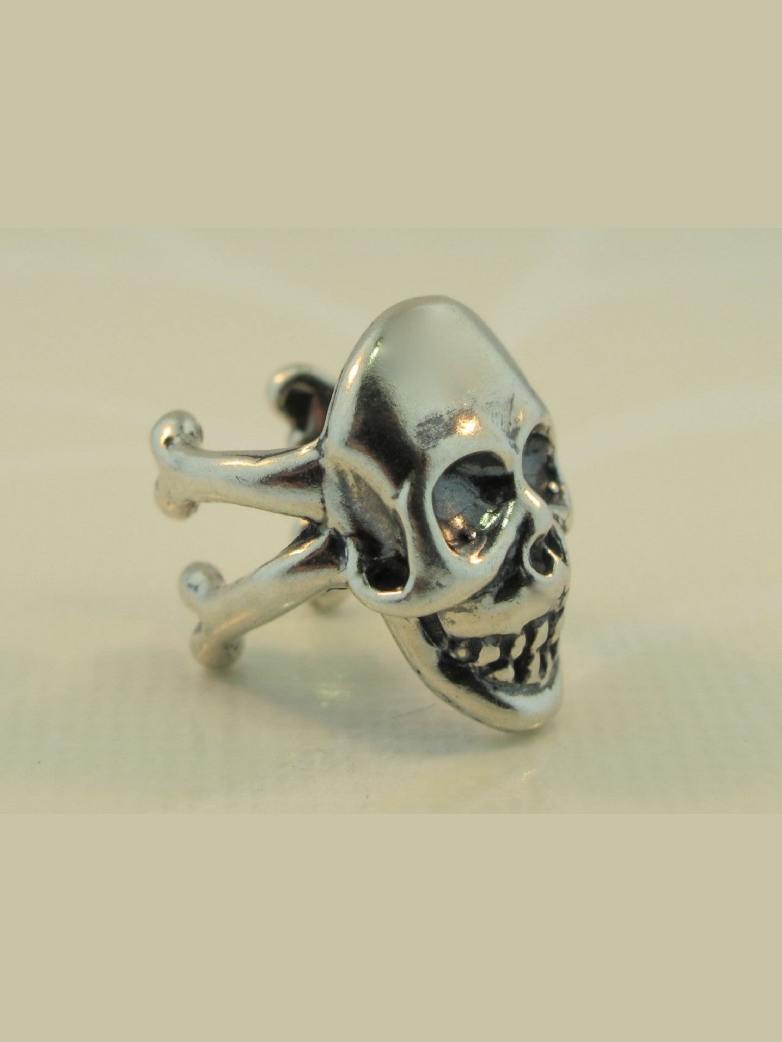 Skull Ear Cuff - Silver