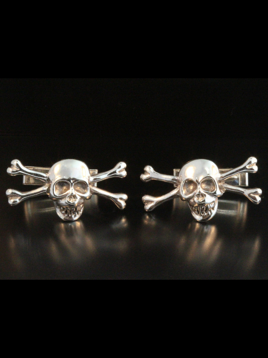 Medium Skull and Crossbones Cufflinks - Silver