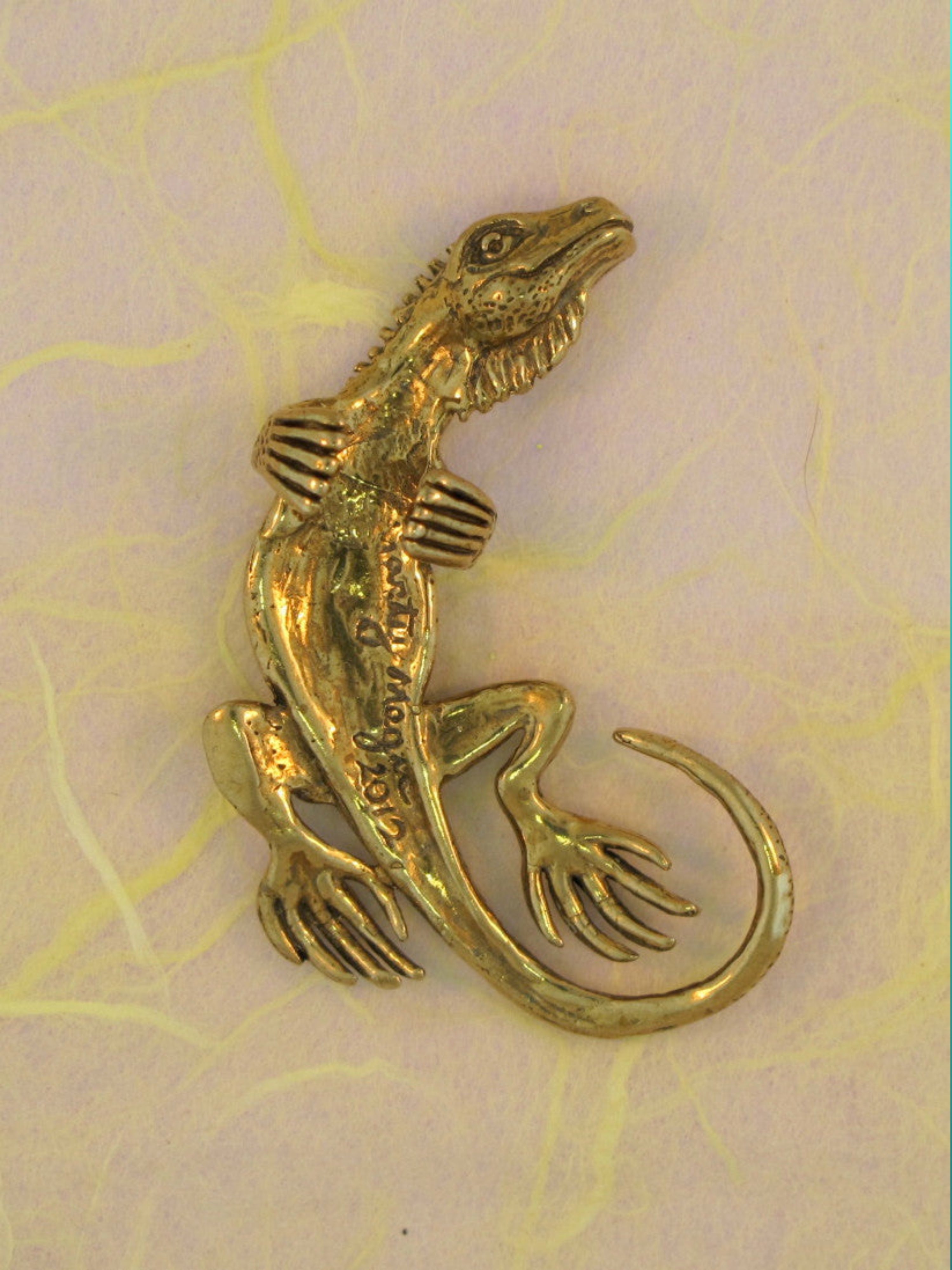 Iguana Ear Cuff - Bronze