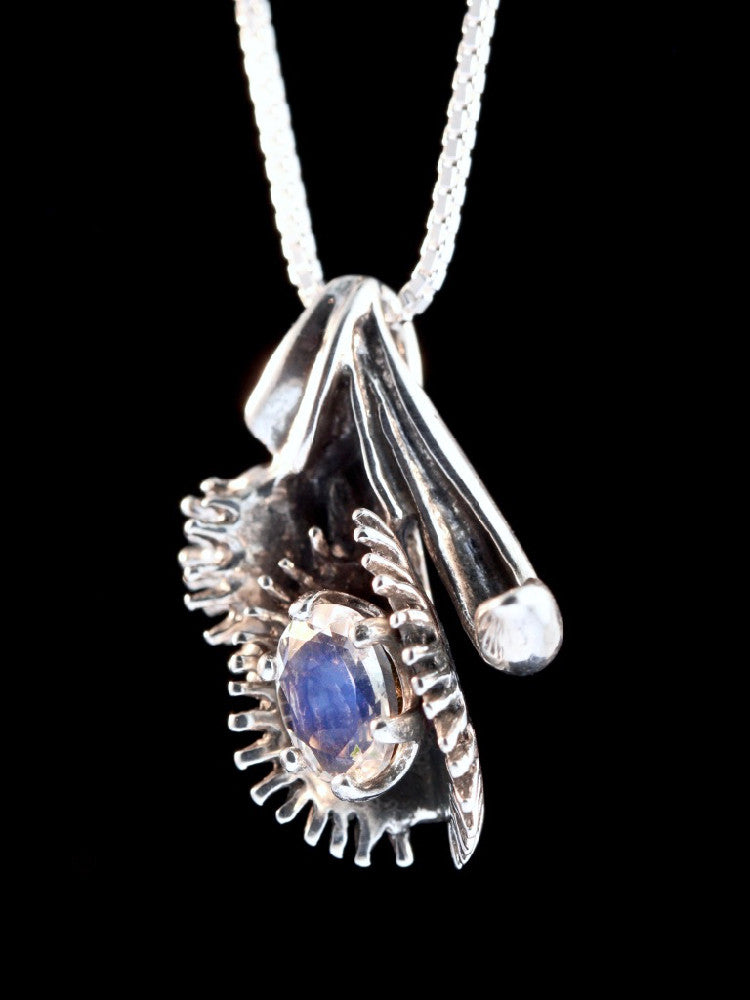 Flytrap Pendant with Moonstone