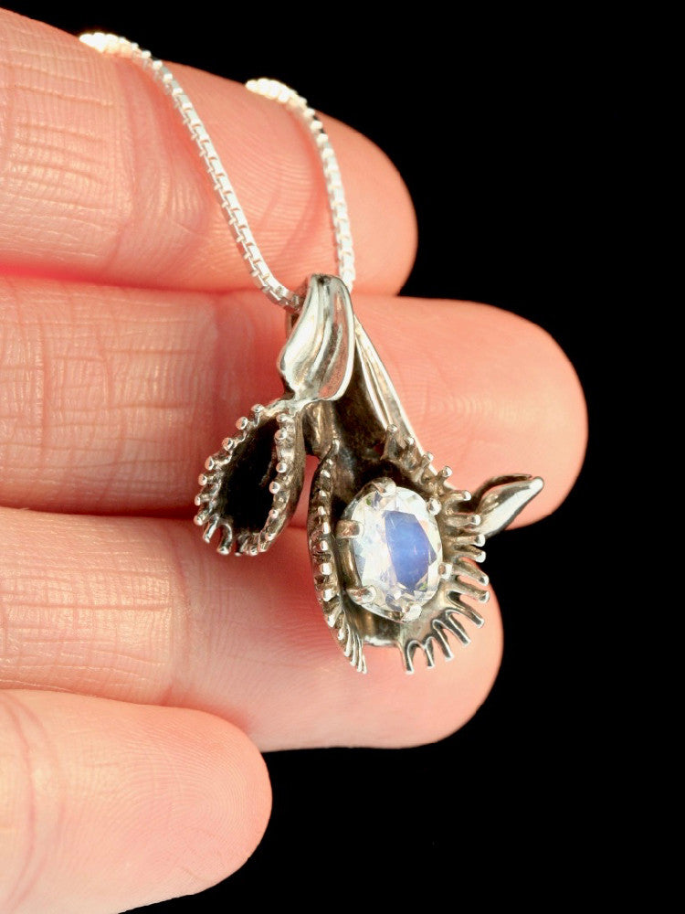Flytrap Pendant with Moonstone