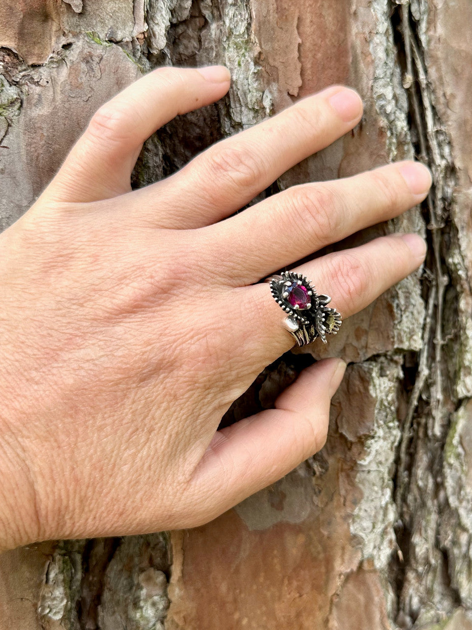 Venus Flytrap Ring with Rhodolite Garnet - Silver