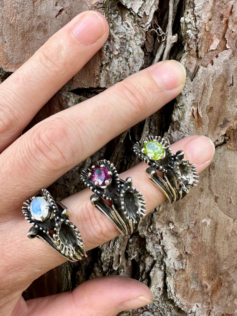 Venus Flytrap Ring with Gemstones - Silver