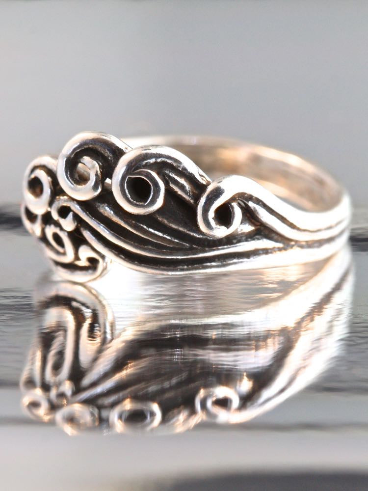 Wave Crest RIng