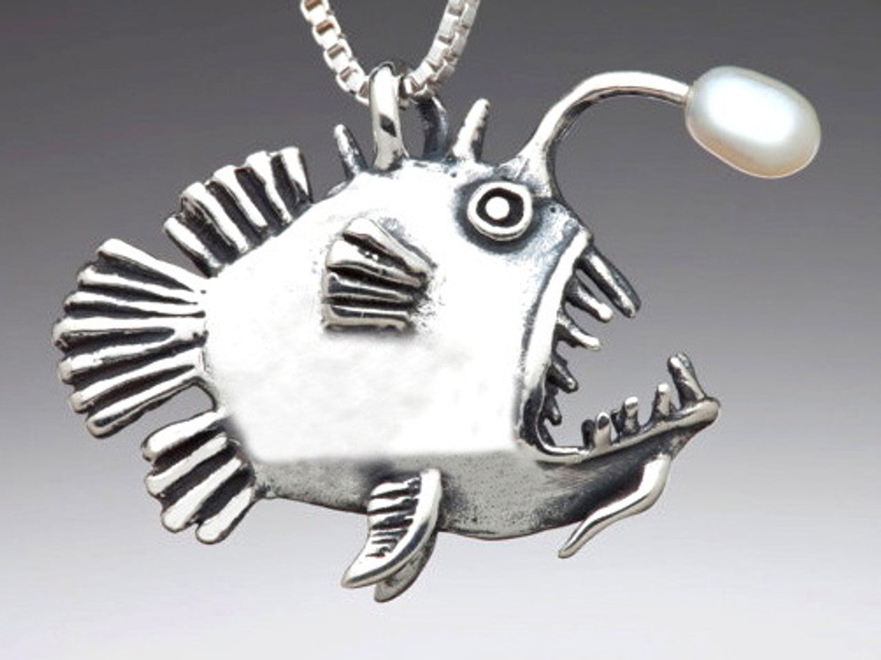 Angler Fish with White Pearl Necklace - Silver