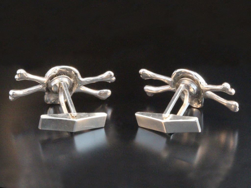 Medium Skull and Crossbones Cuff Links - Silver