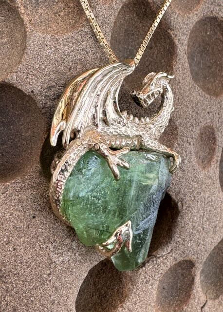 Princess Peridot Dragon - 18K gold