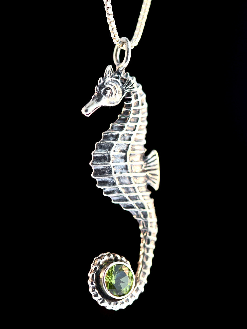 Seahorse With Peridot